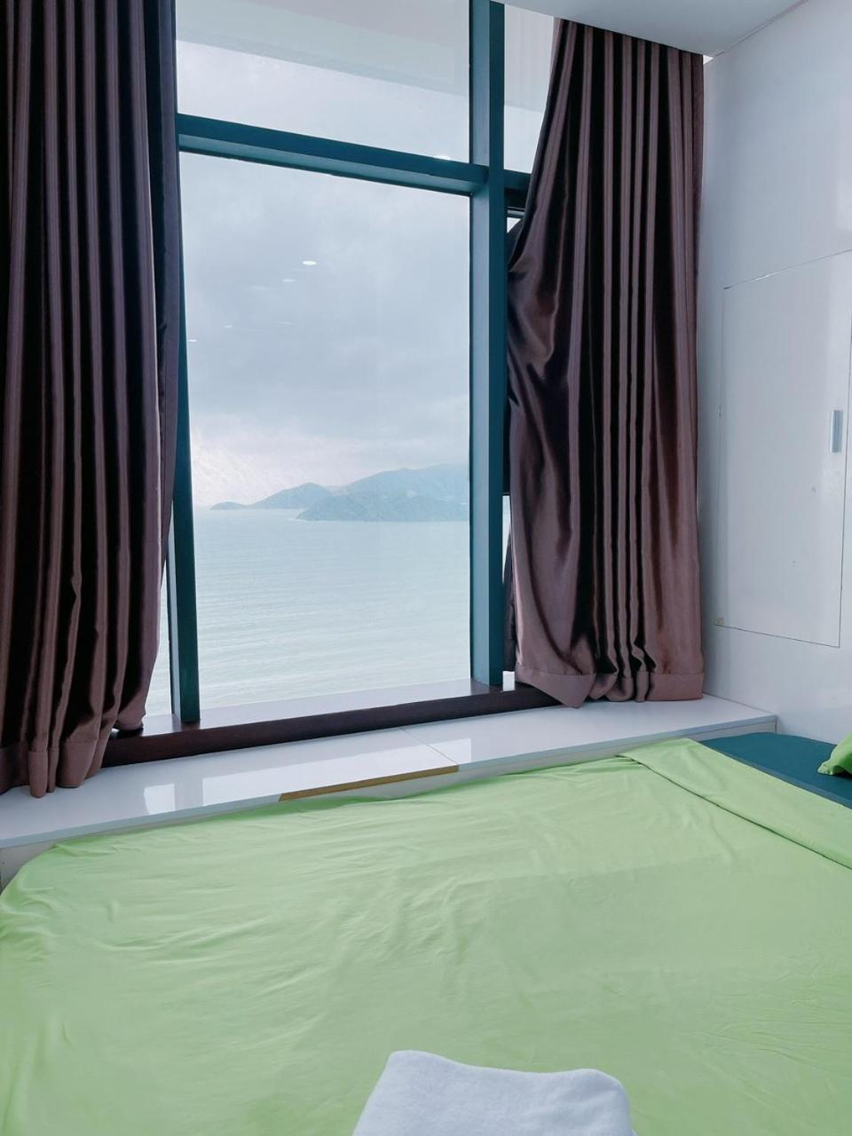 Infinity Sea View Apartment Nha Trang Extérieur photo