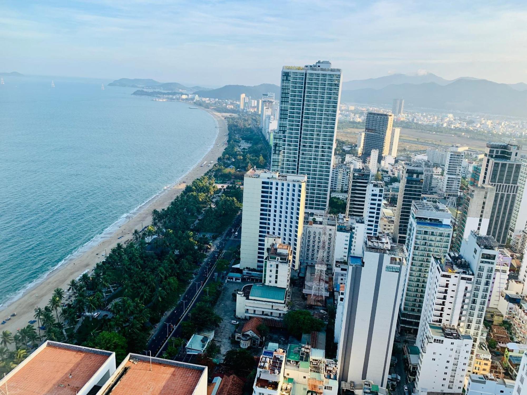 Infinity Sea View Apartment Nha Trang Extérieur photo